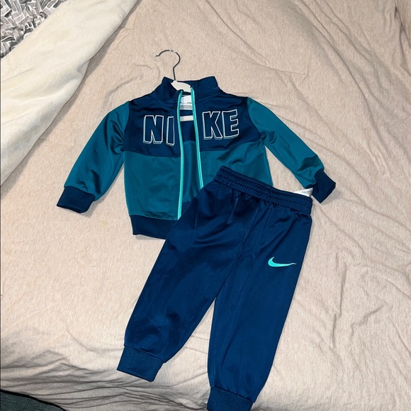 Baby Nike Tracksuit- 12 Months - Picture 1 of 3